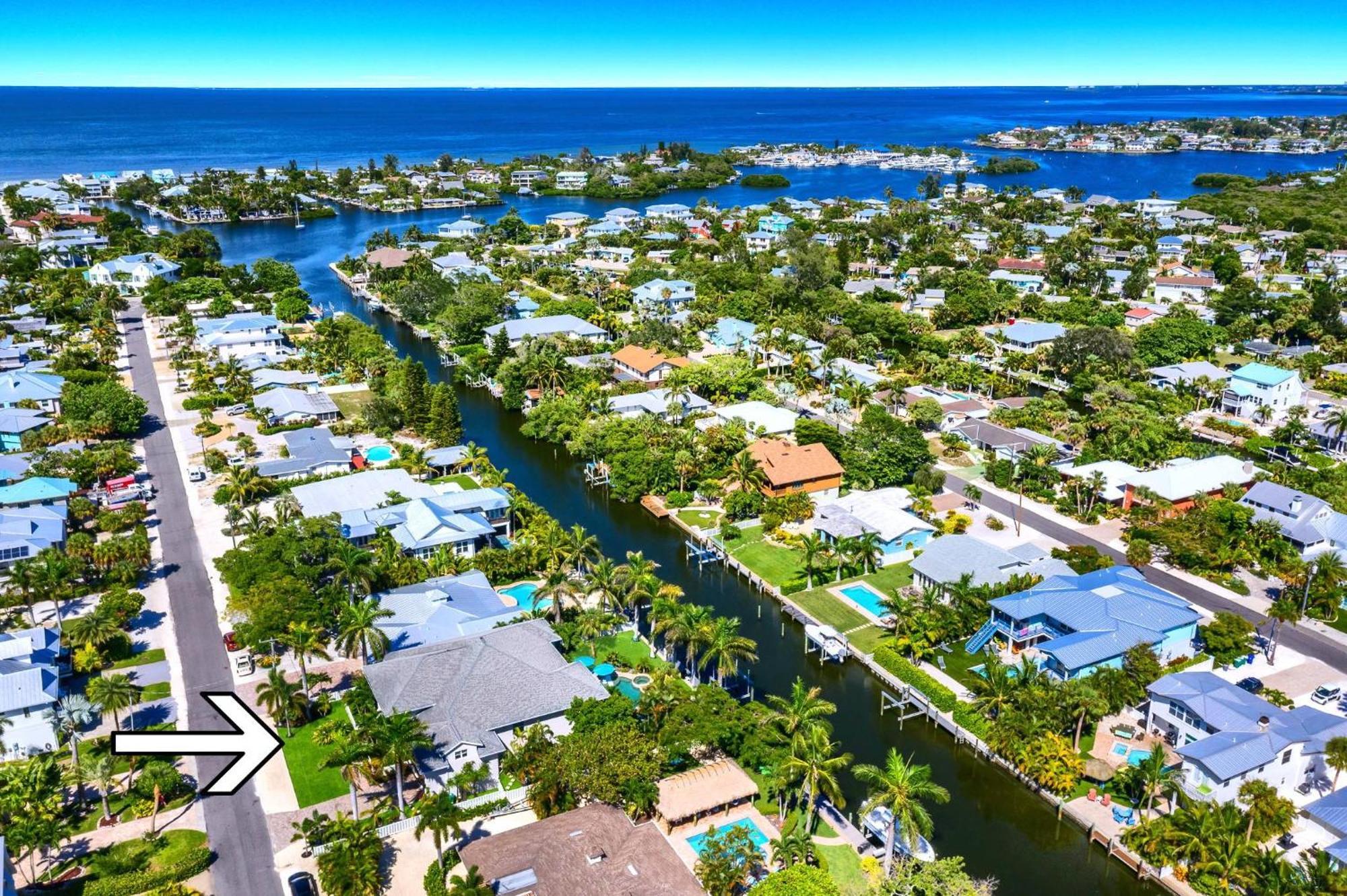 Villa Bikinis And Martinis Waterfront Canal à Anna Maria Extérieur photo