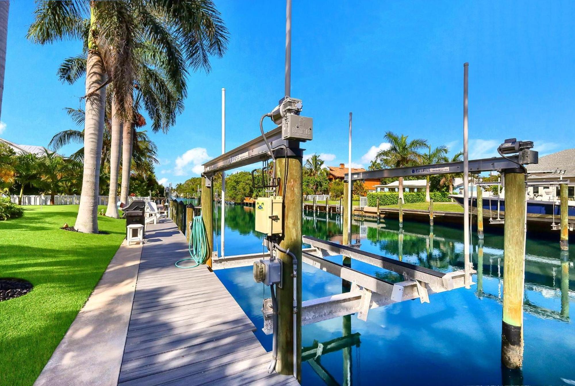 Villa Bikinis And Martinis Waterfront Canal à Anna Maria Extérieur photo